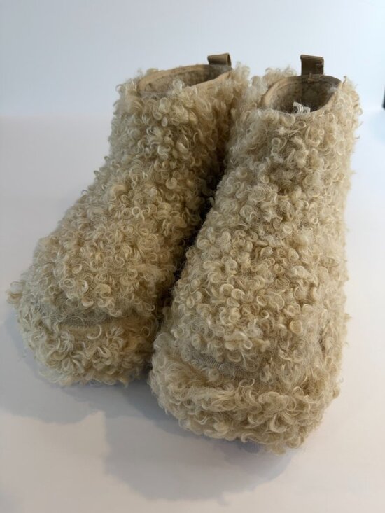 Sugar Thrillz Dolls Kill Sherpa Best Park Ankle Booties Size 8 Faux Fur Teddy - Picture 4 of 12